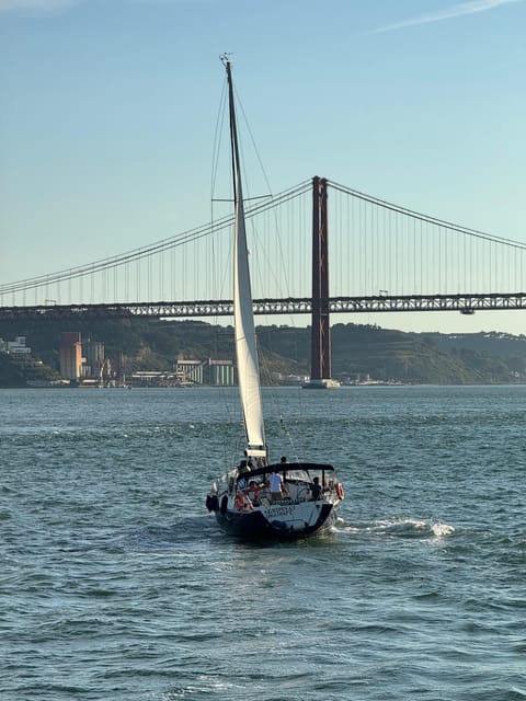 Lisbon: Sunset boat tour with green wine - Frequently Asked Questions