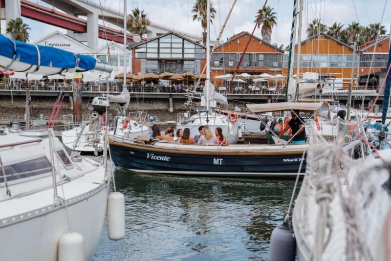 Lisbon Sunset Cruise  Pizza, Pastel de Nata & Open Bar - Explore Lisbon’s Sunset from the Comfort of a Stylish Boat