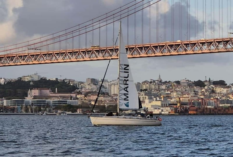 Lisbon: Sunset Sailing Boat Tour with Drinks - Sunset Sailing in Lisbon: A Relaxed Evening with Stunning Views