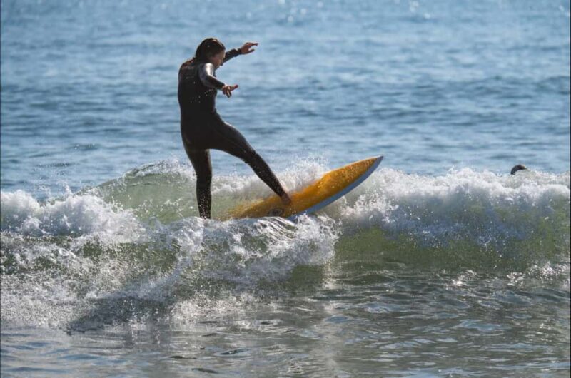 Lisbon Surf Guide - Surf class & Pick Up - Small Group Dynamics and Flexibility