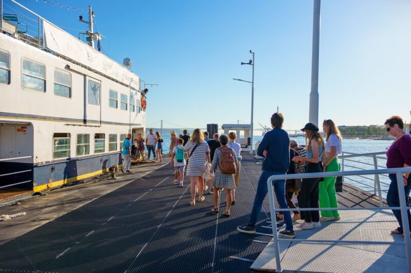 Lisbon: Tagus River Cruise with Welcome Drink - The Atmosphere and Comfort Onboard