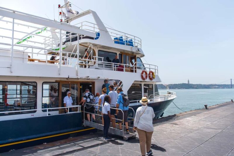 Lisbon: Tagus River Cruise with Welcome Drink - Audio Guide and Informational Content