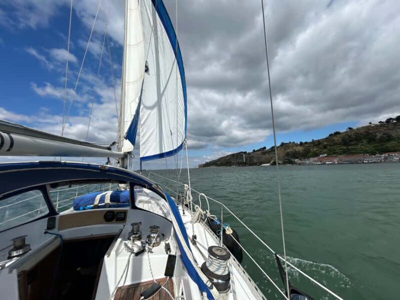 Lisbon: Tagus River Sailing Tour with Snacks and Drinks - Who Will Love This Tour