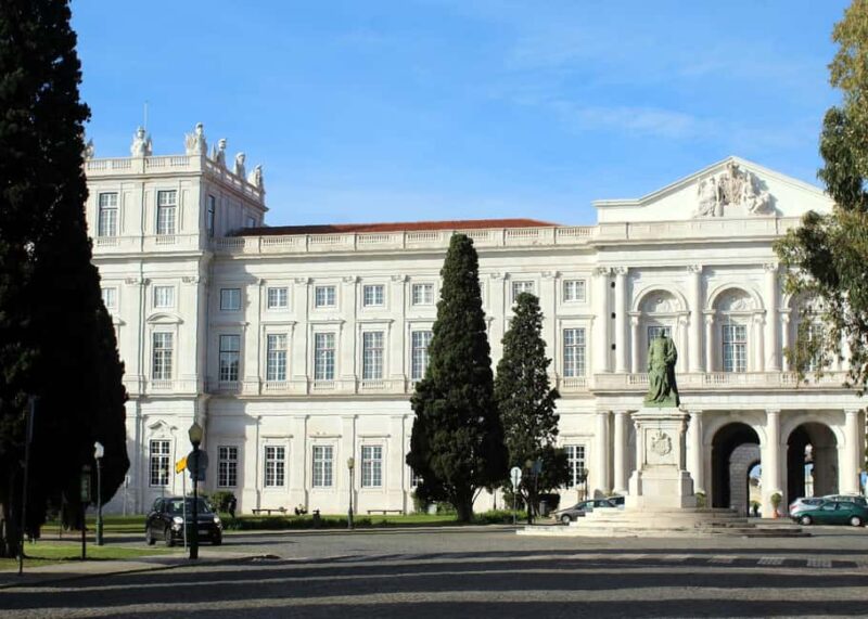 Lisbon: Tagus River Sunset Cruise with Wine and Music - Fado Music and Sailor Stories Enrich the Atmosphere