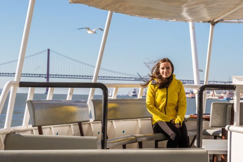 Lisbon: Tagus River Yellow Boat Cruise - The Quality of Guides and Passenger Experience