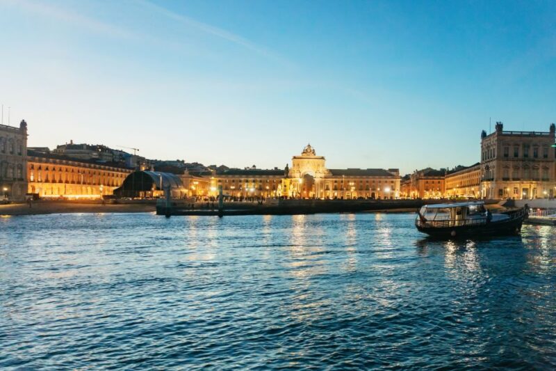 Lisbon: Tejo River Sunset Cruise with Welcome Drink - Lisbon’s Sunset Cruise: An Enduring Memory
