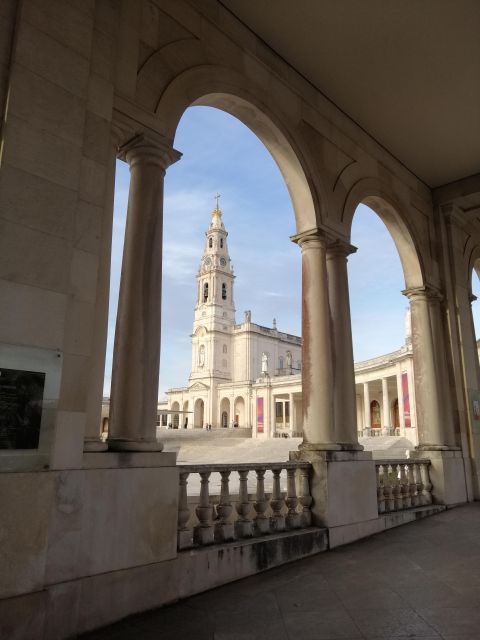 Lisbon to Fátima, Nazaré, and Óbidos, Full-Day Private Tour - Key Points