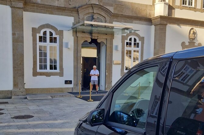 Lisbon to Porto with stops Obidos Nazare Fatima Coimbra Aveiro - Private Transportation with a Personal Touch