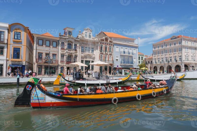 Lisbon to Porto with up to 4 stops: Óbidos, Nazaré, Fátima, and Aveiro - The Value of a Complete Day with Cultural and Scenic Highlights