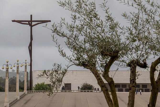 Lisbon: Tour to Fatima, Battle, Nazareth and Obidos (proof of ginja)! - Batalha Monastery: A Masterpiece of Gothic Architecture