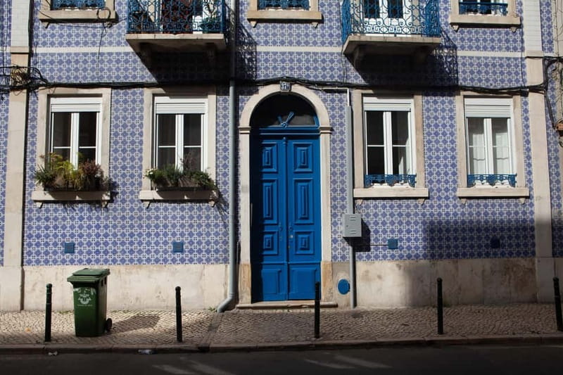 Lisbon Tram 28 Route : Electric Tuk Tuk | Professional Guide - Tranquil Moments at Estrela District