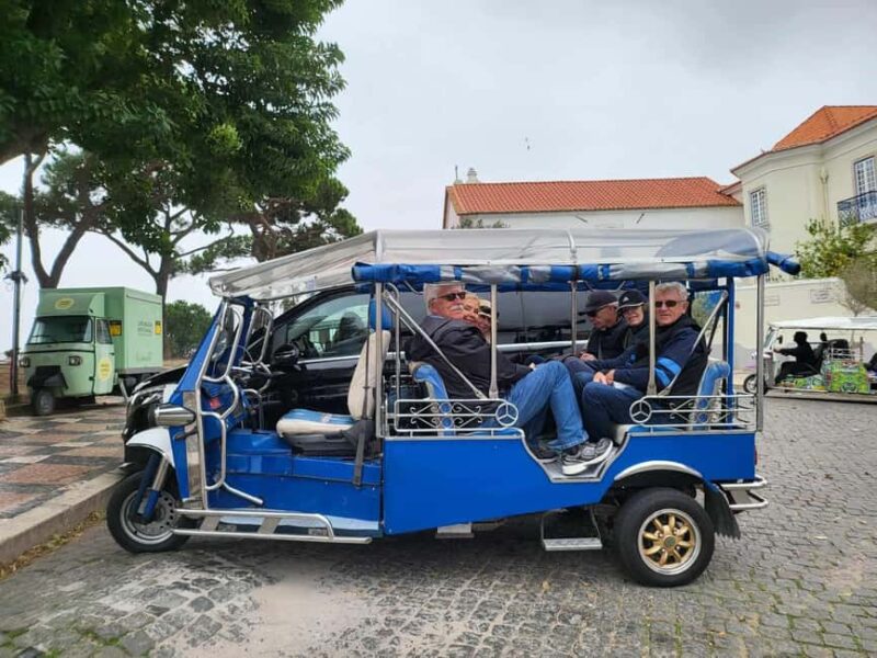 Lisbon: Tuk-Tuk Tour - The Role of the Guide and the Tuk-Tuk Experience