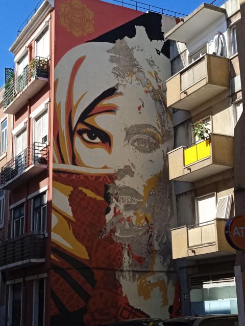 Lisbon Tuktuk Highlights Tour with Food and Wine Tastings - Comfort and Convenience with a Private Group Experience