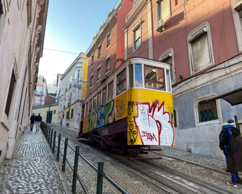 Lisbon: Walking tour for absolute Beginners - Discovering the Cultural Heart of Chiado
