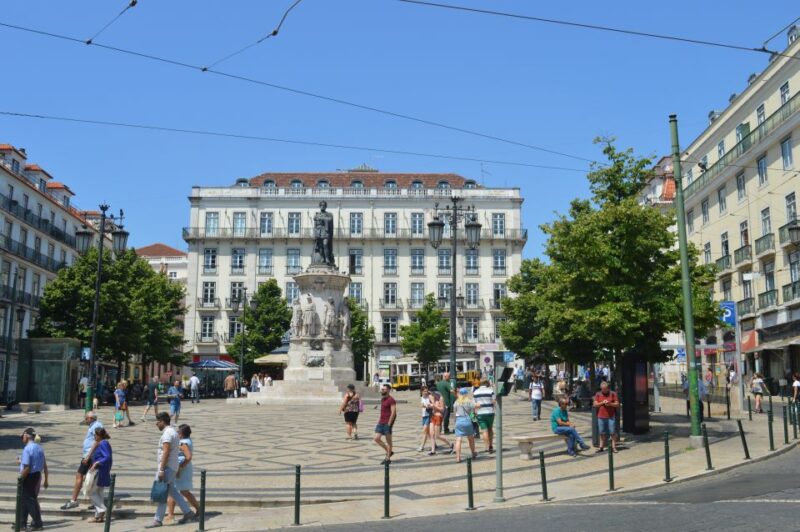 Lisbon: Walking Tour in the Center (Max 12 Participants) - Discovering the Poets Quarter of Chiado