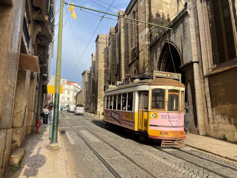Lisbon: Walking Tour with Historic Tram 28 Ride & Tastings - Key Points