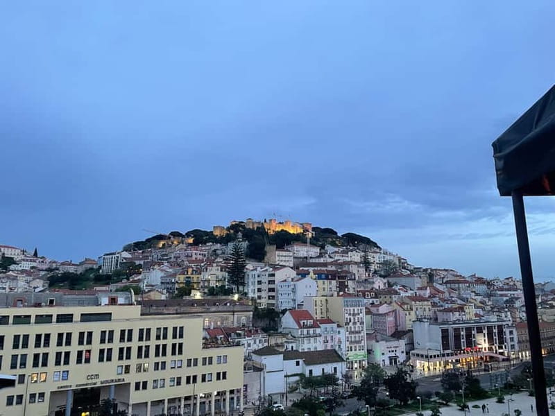 Lisbon: Walking Tour with Historic Tram 28 Ride & Tastings - Savor a Tasting of Local Pastries, Cheeses, and Green Wine