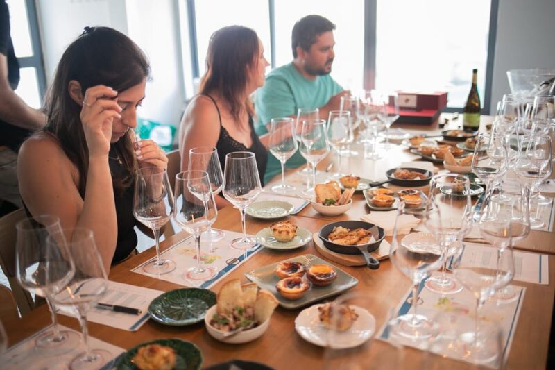 Lisbon: Wine Tasting and Food Pairing Experience - Fun and Easy Tasting Game