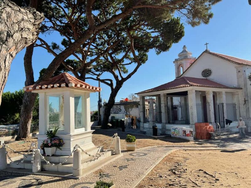 Lisbon:2-hour sightseeing TukTuk Tour with free Pickup - Exploring Viewpoints with Stunning Panoramic Views