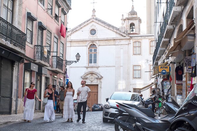 Lisbon's authentic Food and Wine tour with a Winemaker - The Venue: Tasting at A Muralha Vinhos e Tapas