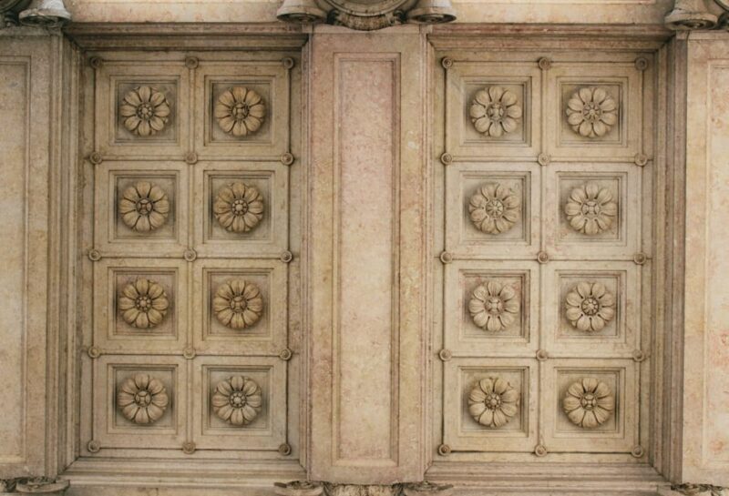 Lisbon's Roots: Tuk tuk experience throuth the Old Lisbon - How the Pastel de Nata Is Made and Tasted