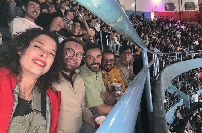 Live Lucha Libre and from the gym to the ring - Value and Accessibility of the Tour