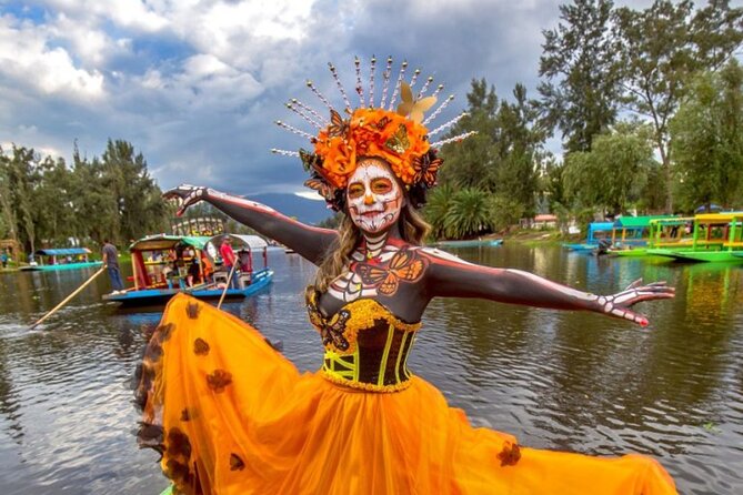 Live Noche de Muertos at Xochimilco: Dinner and local beers - Guided Beer Tasting with Local Beers and Expert Insights