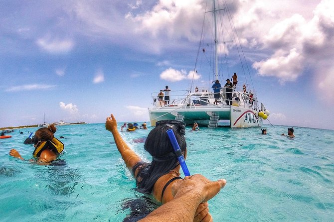Live this unique snorkeling experience. El Cielo in Cozumel a magical tour. - Encountering Starfish and Marine Life at El Cielo