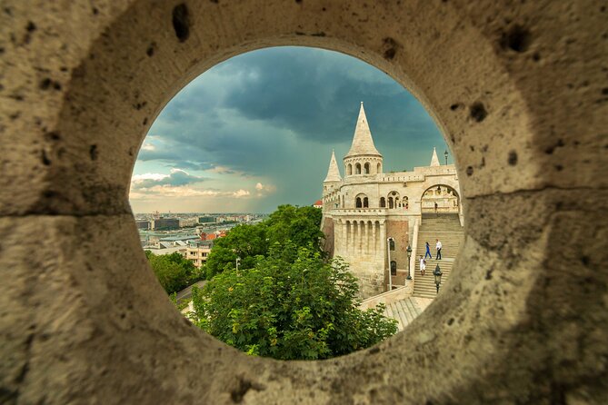 Live virtual walking tour in the Buda Castle quarter - The Practicalities and Accessibility of the Tour