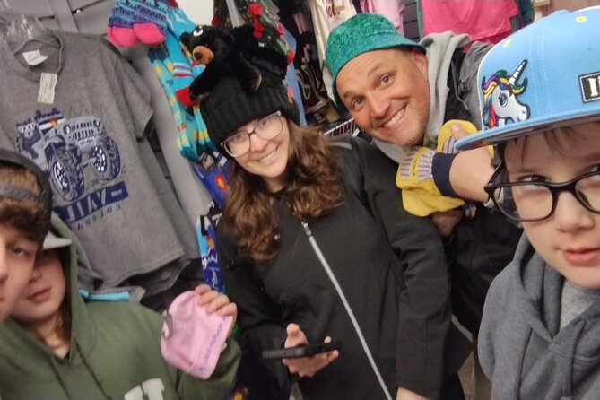 Lively Long Island Scavenger Hunt - Curated Route with Diverse Checkpoints