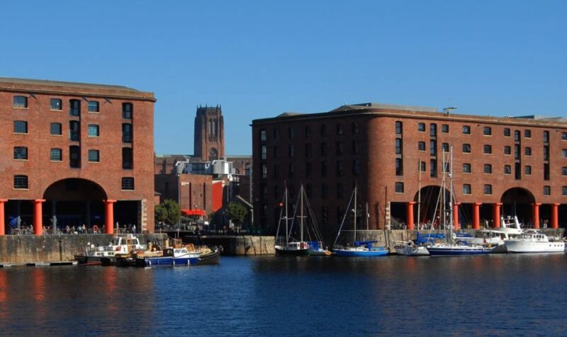 Liverpool: Best of Liverpool Sightseeing Private Taxi Tour - Liverpool: Best of Liverpool Sightseeing Private Taxi Tour