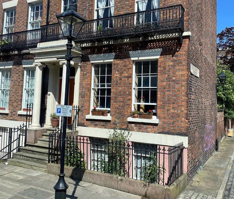 Liverpool: Official Peaky Blinders City Centre Walking Tour - The Free 48-Hour Hop-On-Hop-Off Bus Pass