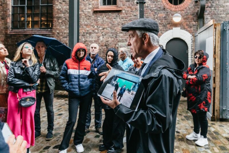 Liverpool: Official Peaky Blinders Coach Tour of Merseyside - Behind the Scenes: Show Clips and Visual Aids