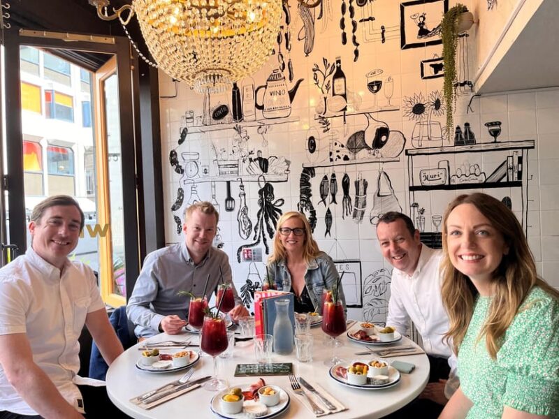 Liverpool Walking Food & Drink Tour - The Guide’s Role in Enhancing the Experience