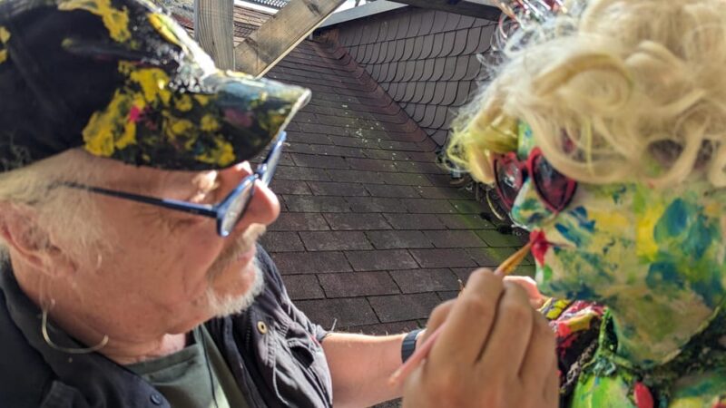 Living color - be a part of art - Practical Details and Accessibility