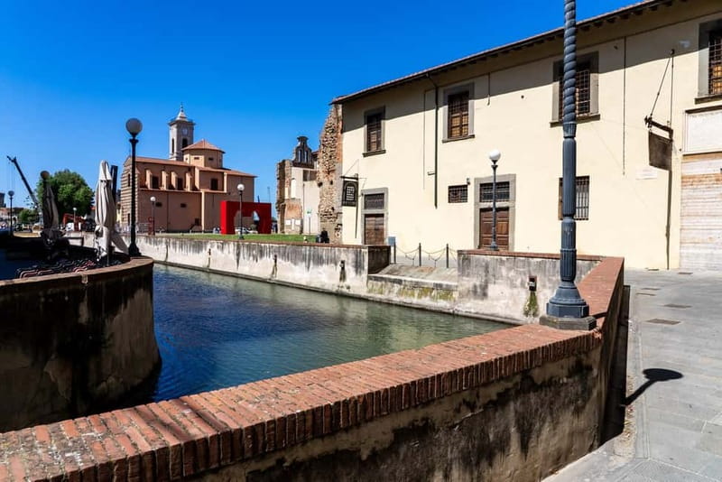 Livorno Photo Tour in English - Discover Livorno’s Vibrant Neighborhoods with a Professional Photographer