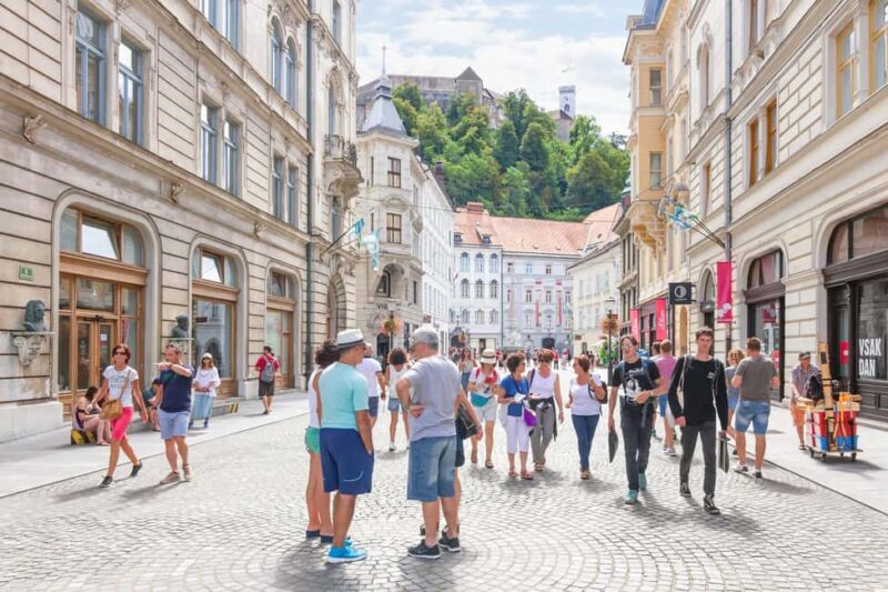 Ljubljana: Old Town Walking Tour with Food and Wine tasting - Key Points