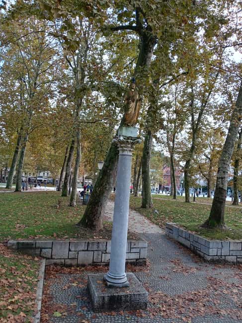 Ljubljana: Private tour to discover the city of dragons - Accessibility and Suitability