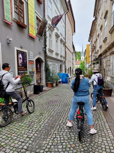 Ljubljana Sightseeing Tour by E-bikes - Explore Ljubljanas Old Town and Surroundings on an E-Bike