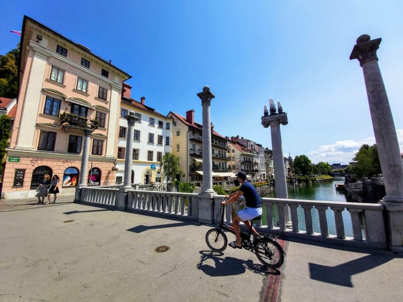 Ljubljana Sightseeing Tour by E-bikes - The Experience of the Electric Bikes and Route