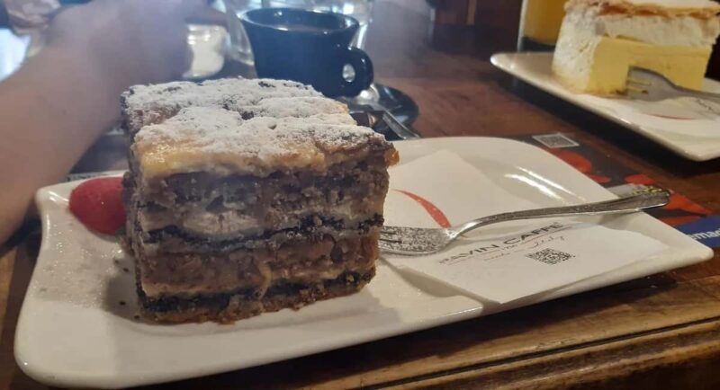 Ljubljana: Street Food Tour with Local Bites & Highlights - Craft Beer Flight at a Local Brewery