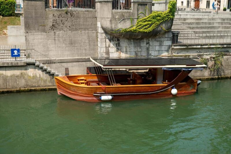 Ljubljana: Walking Tour and River Cruise - Suitability and Accessibility