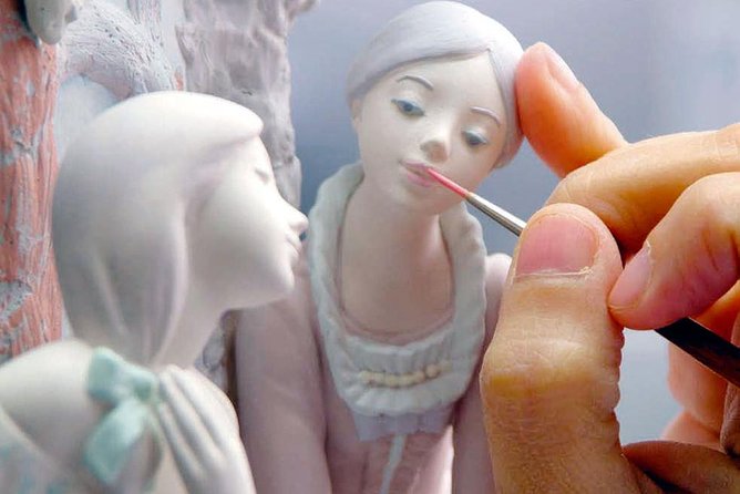 Lladro Factory Visit and Paella Lunch at the Beach - Key Points