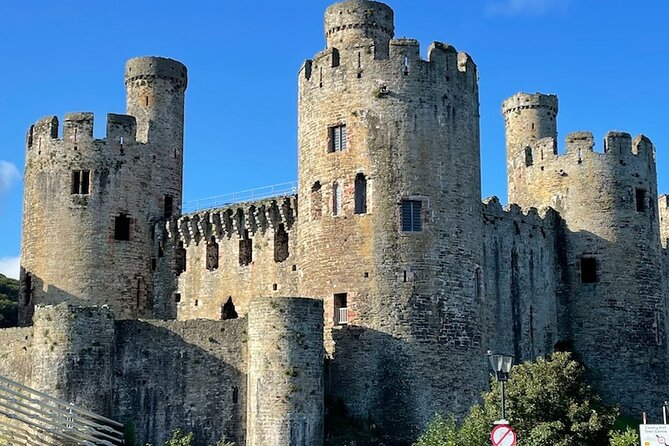 Llanberis, Conwy and Caernarfon Castle: A Self-Guided Driving Tour of Snowdonia - Exploring Conwy Castle and Medieval Town Walls