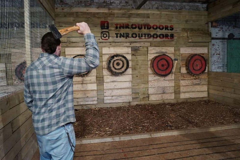 Llangollen: 30-Minute Axe Throwing Session - The 30-Minute Indoor Axe Throwing Experience in Llangollen
