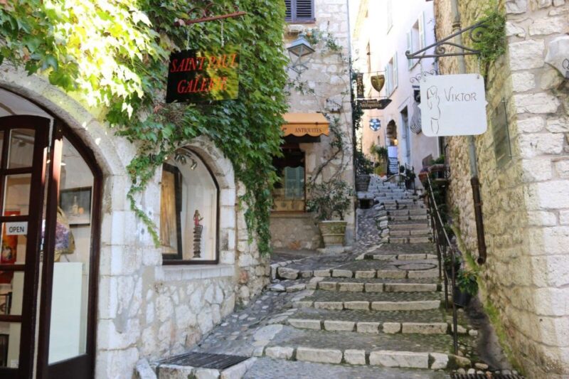 Local art and crafts in our Medieval Villages - Saint Paul de Vence: Art, Galleries, and Artistic Inspiration
