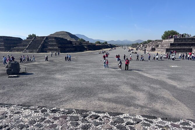 Local Fun from CDMX to The Grotto and the Pyramids of Teotihuacá - Exploring the Causeway of the Dead and the Palaces