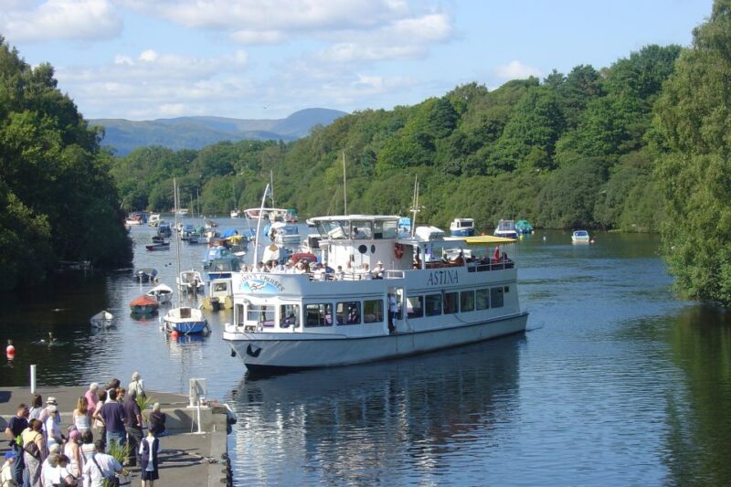 Loch Lomond, Highlands & Stirling Castle Tour from Edinburgh - Visiting Stirling Castle and the Wallace Monument