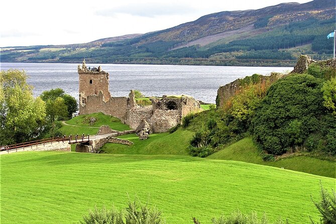 Loch Ness , Heilan Coos ,Great Glen , Fort William and Glencoe - Visiting Loch Ness and Urquhart Castle