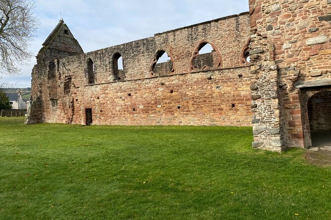 loch Ness, Inverness and Outlander Sites From Invergordon Port - Visiting Beauly: Farm Shop and Priory